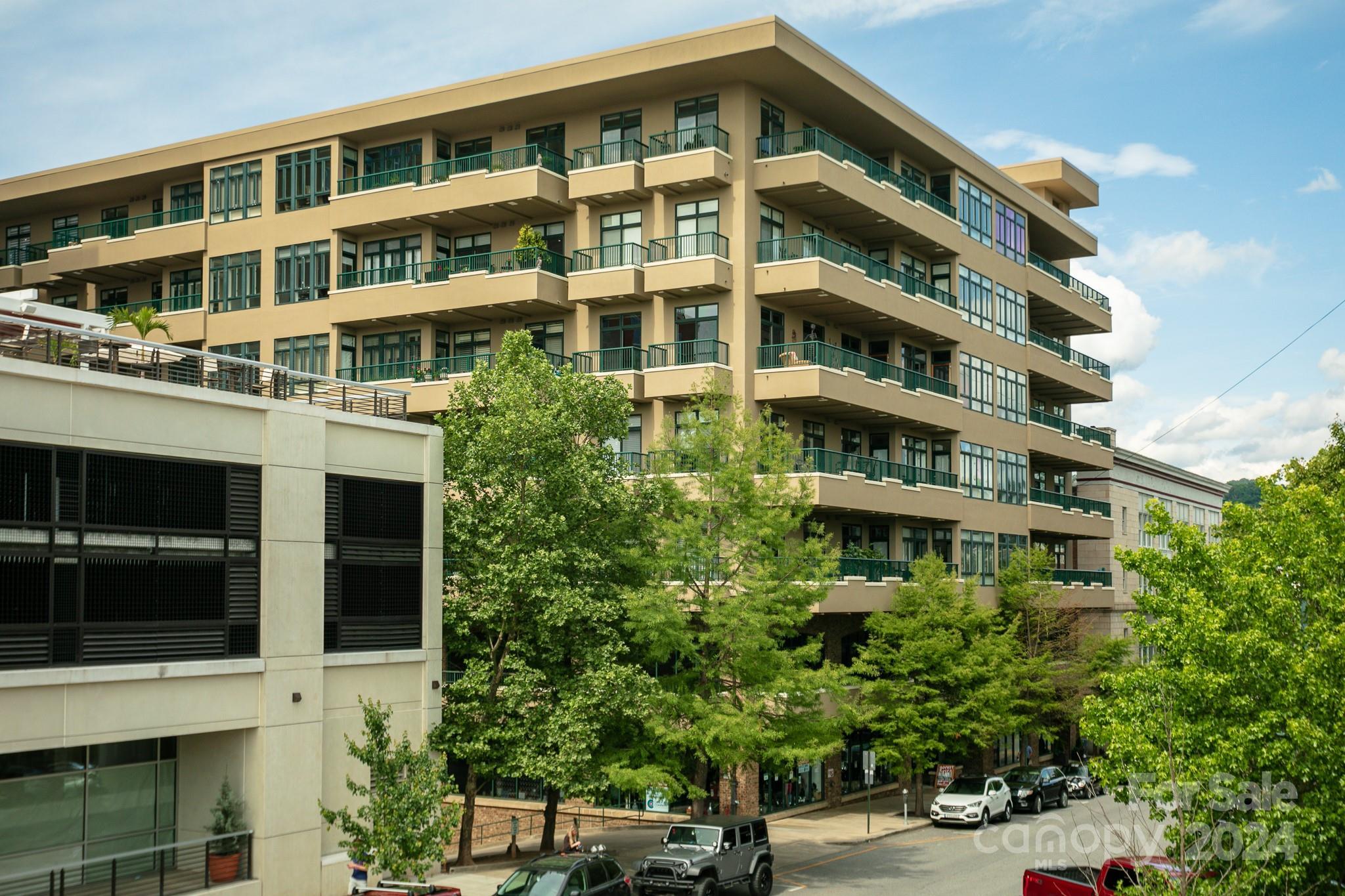 Photo of Battery Park Condominiums Unit 402